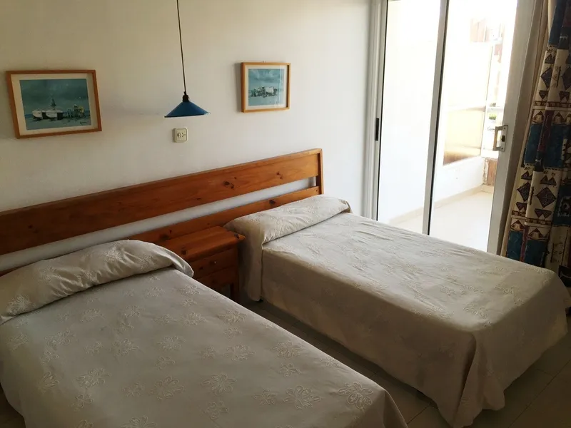 APARTMENT CAPACITY 6 TWO BEDROOMS Room, Apartamentos Ar Lotus, Costa Brava