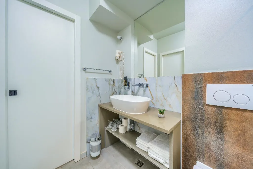 JUNIOR SUITE WITH BALCONY Room, Alkar, Split