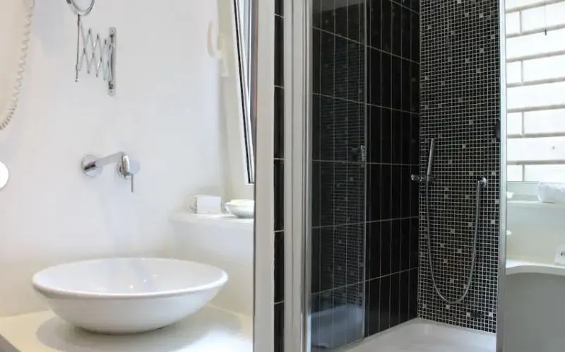 DOUBLE ECONOMY Room, iRooms Spanish Steps, Rome