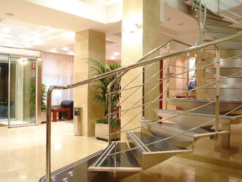 Lobby, Gran Legazpi, Madrid