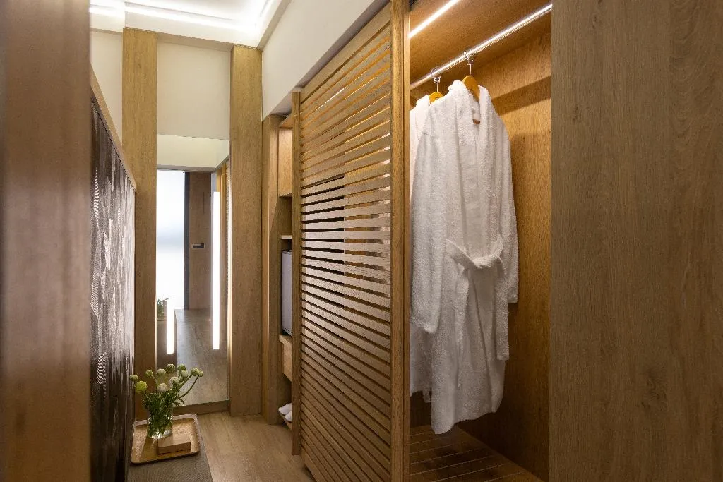 JUNIOR SUITE CAPACITY 3 Room, Golden Age of Athens, Athens