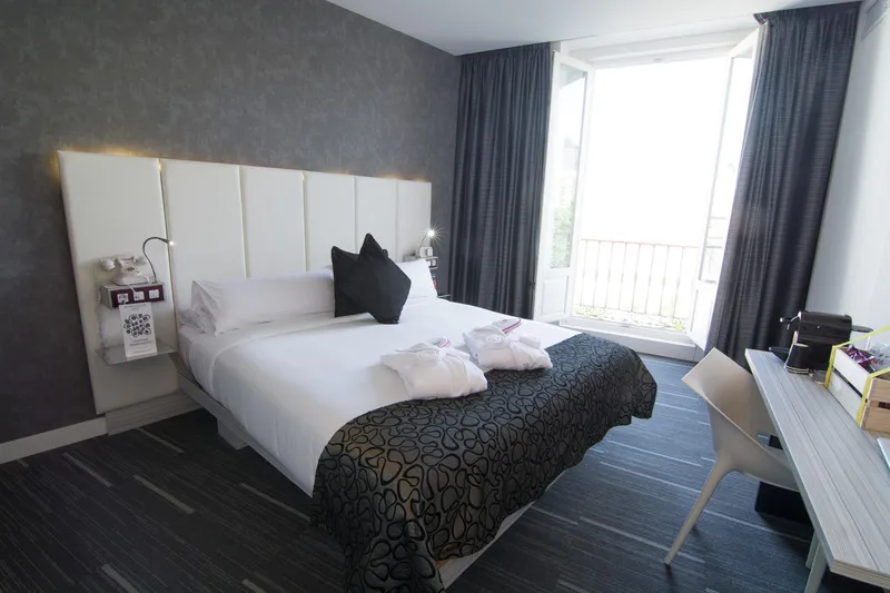 DOUBLE SUPERIOR CITY VIEW Room, Petit Palace Santa Barbara, Madrid