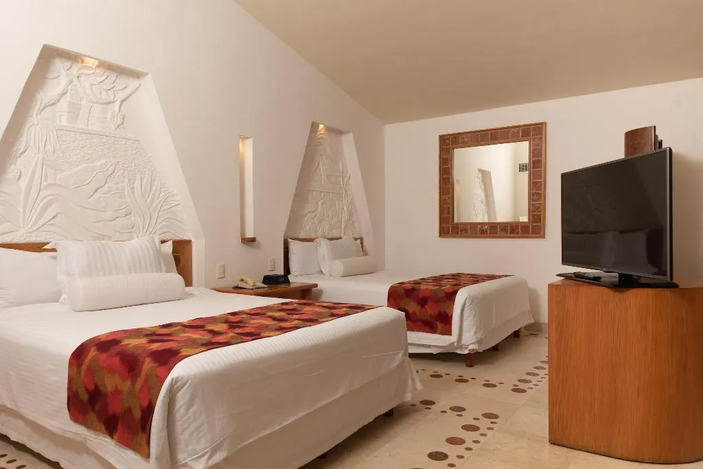FAMILY ROOM GARDEN VIEW Room, Sunset Fishermen Beach Resort Playa Del Carmen, Cancun Area