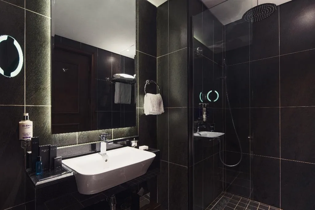 TWIN STANDARD Room, Dukes The Palm Dubai Hotel, Dubai