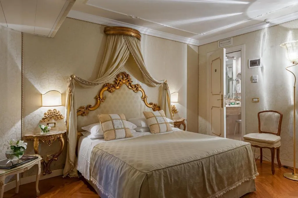 DOUBLE DELUXE Room, Antico Doge - a Member of Elizabeth Hotel, Venice