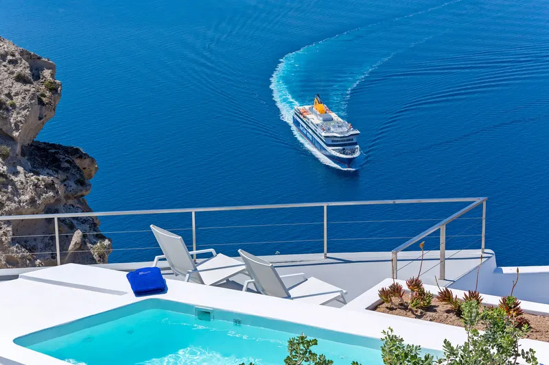 SUITE WITH JACUZZI Room, Alti Santorini Suites, Santorini