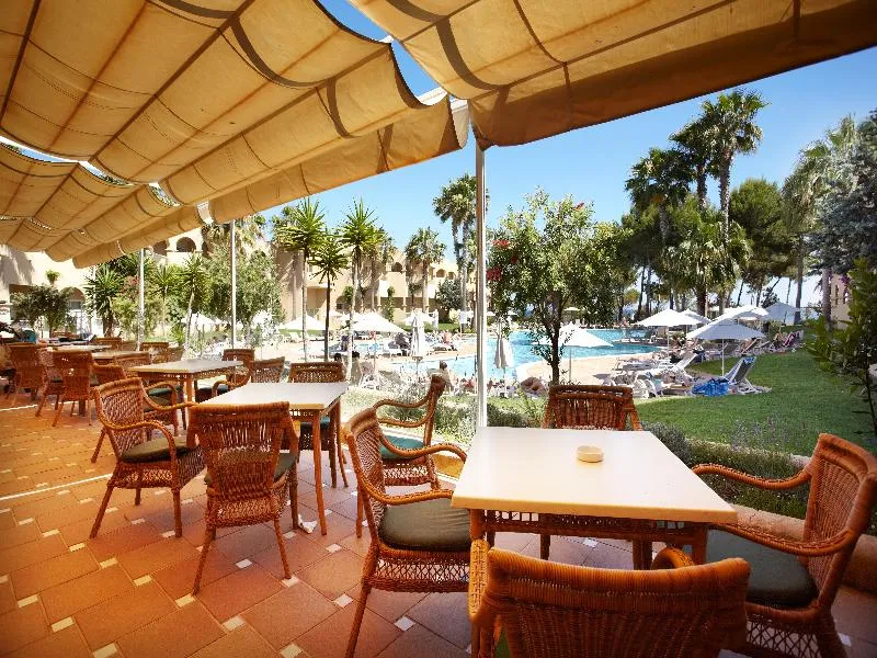Terrace, Grupotel Santa Eularia & Spa. Adults Only, Ibiza