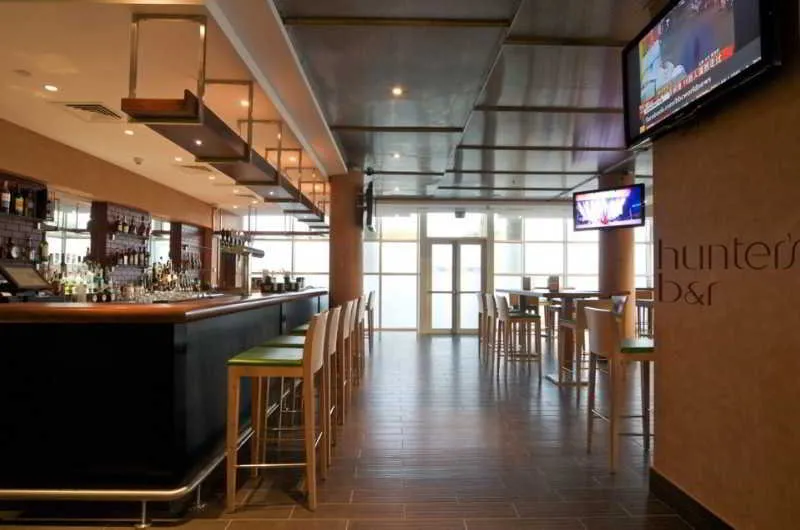 Bar, Metropolitan Al Mafraq Hotel, Abu Dhabi