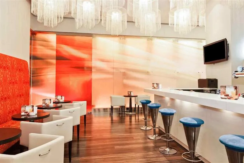 Bar, Ibis Mall  Avenue Dubai Hotel, Dubai