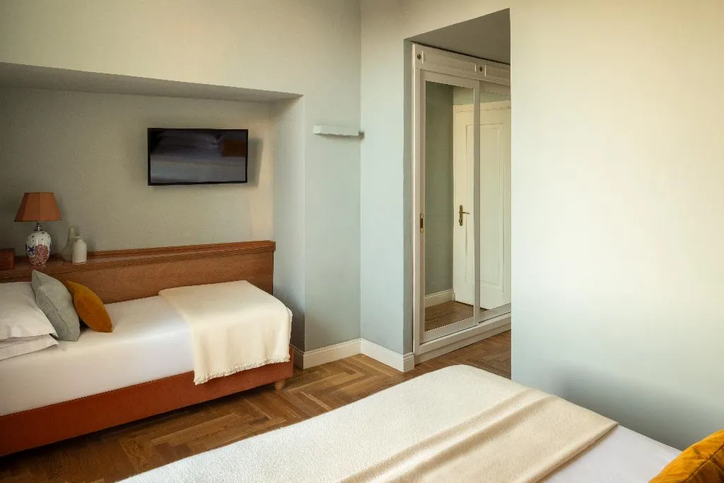 TRIPLE CLASSIC Room, HC Palazzo dei Cardinali, Rome