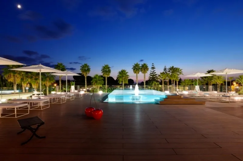 Terrace, Mec Paestum Hotel, Naples