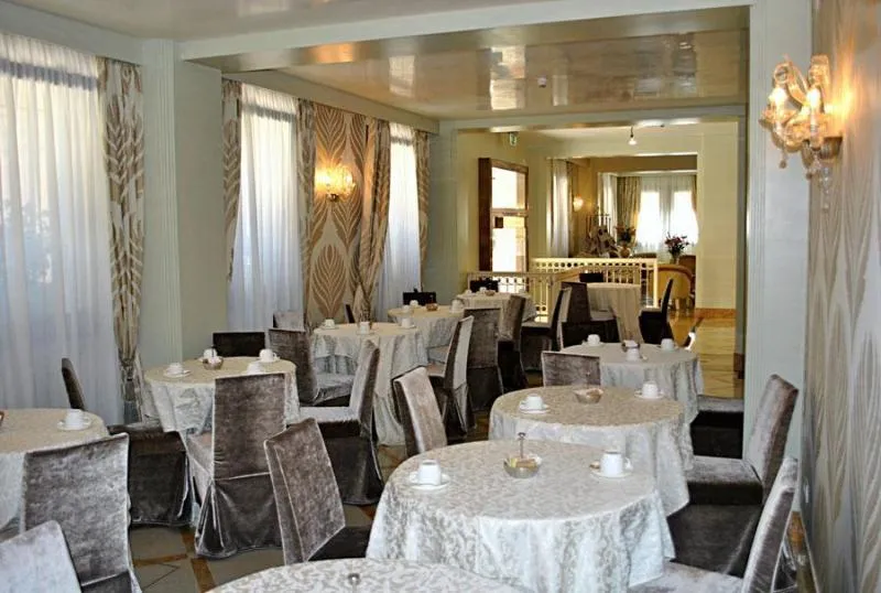 General view, Carlton Capri, Venice