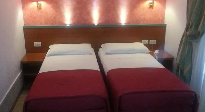 Room, Hotel Center 1, Rome