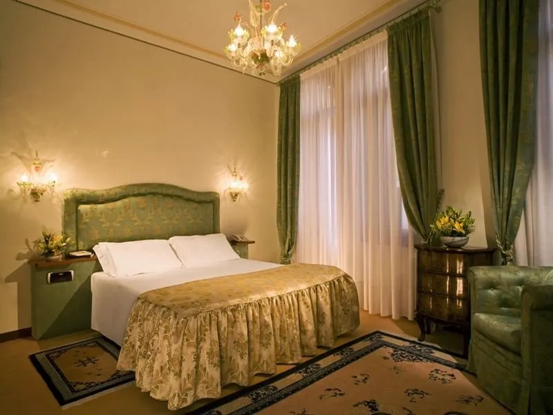 Room, Bonvecchiati, Venice