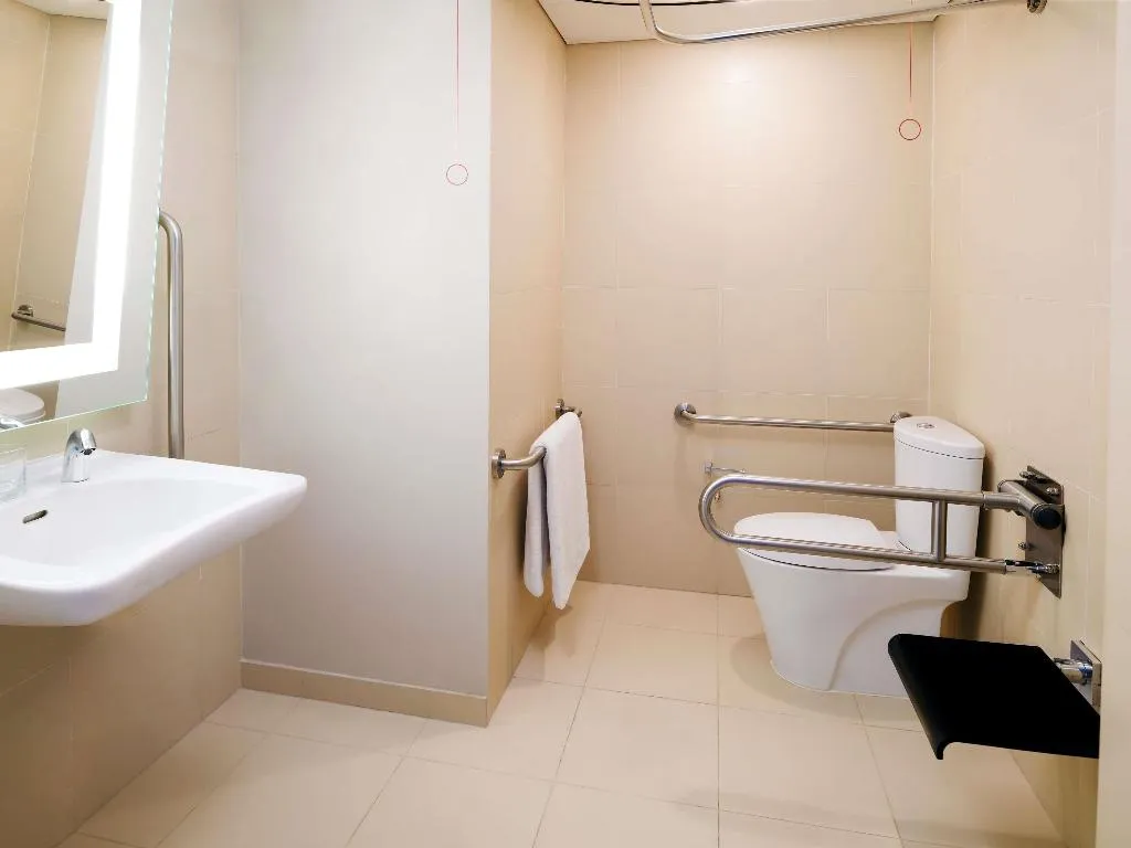 DOUBLE SUPERIOR Room, Novotel Dubai Al Barsha, Dubai