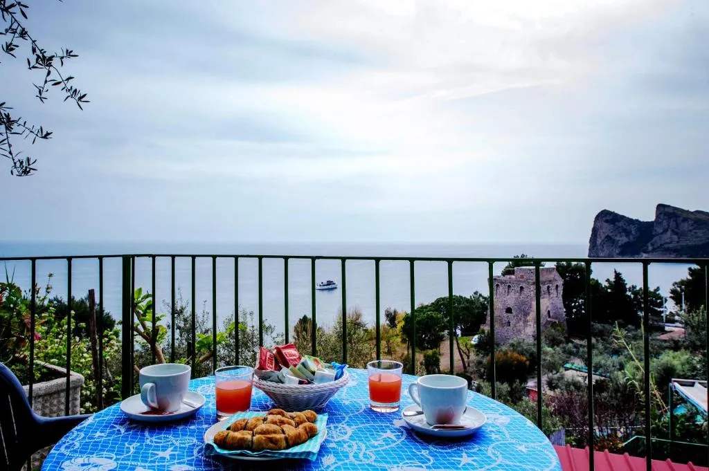BUNGALOW SEA VIEW Room, Marina del Cantone Chalet, Naples