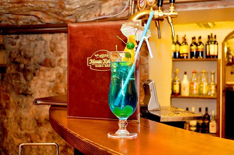 Bar, Monte Kristo, Riga