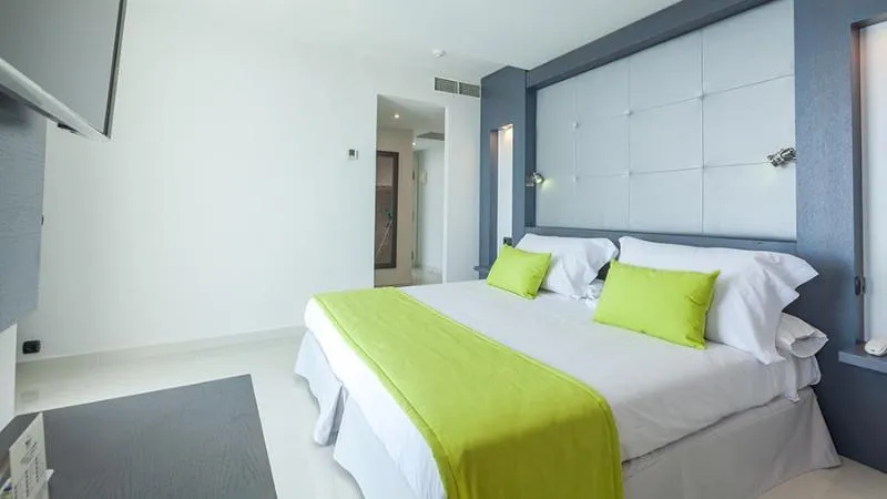 JUNIOR SUITE CAPACITY 4 Room, Sirenis Hotel Tres Carabelas & SPA, Ibiza