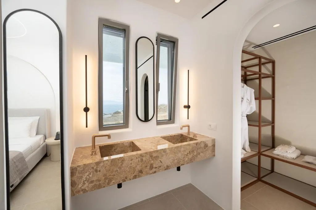 JUNIOR SUITE WITH JACUZZI WITH VIEWS Room, Muse Of Mykonos, Mykonos