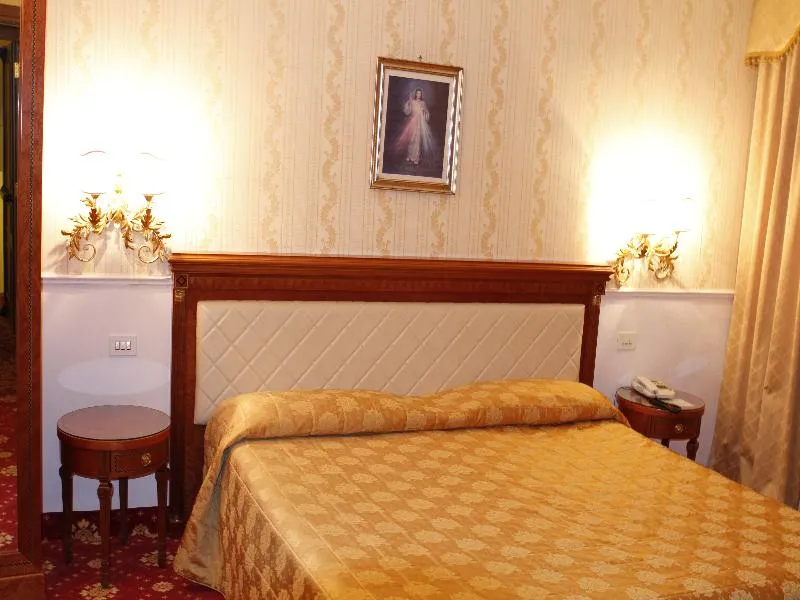Double or Twin STANDARD Room, Genio, Rome