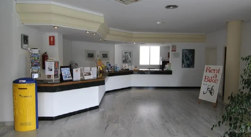 Lobby, Maracaibo, Majorca