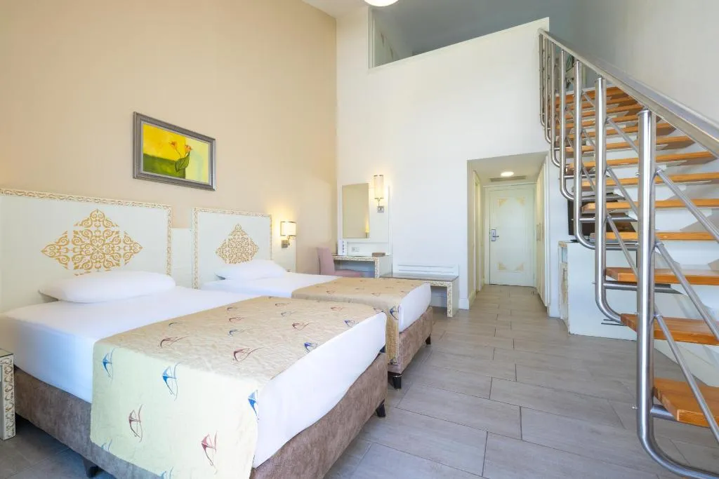 FAMILY ROOM STANDARD Room, Crystal Admiral Aqua Collection, Antalya