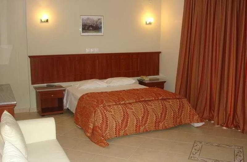 TRIPLE STANDARD Room, Four Seasons (SKG), Halkidiki
