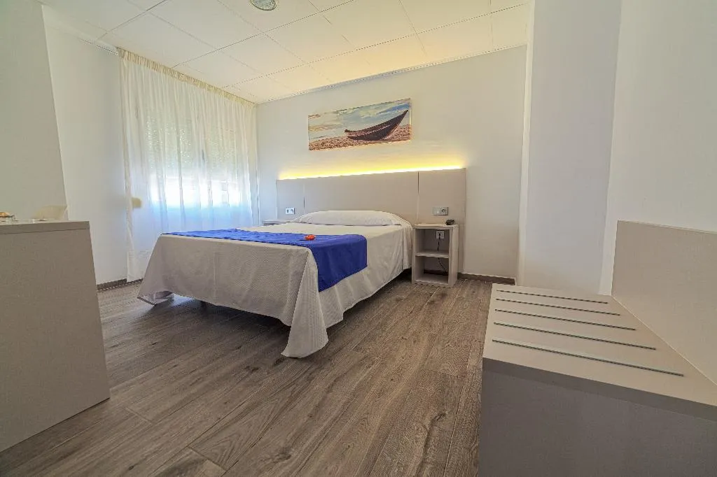 Double or Twin STANDARD Room, La Perla, Costa Almeria