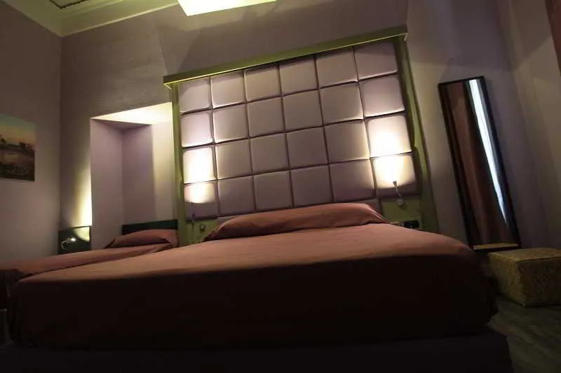 Room, Margherita Rooms & Breakfast, Naples