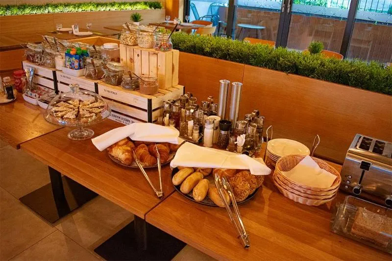 Restaurant, Residence Trafick (Self-service check-in), Prague