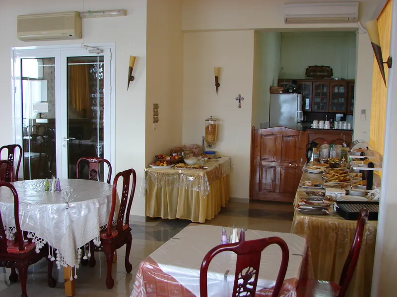 Bar, Petit Palais, Kalamata