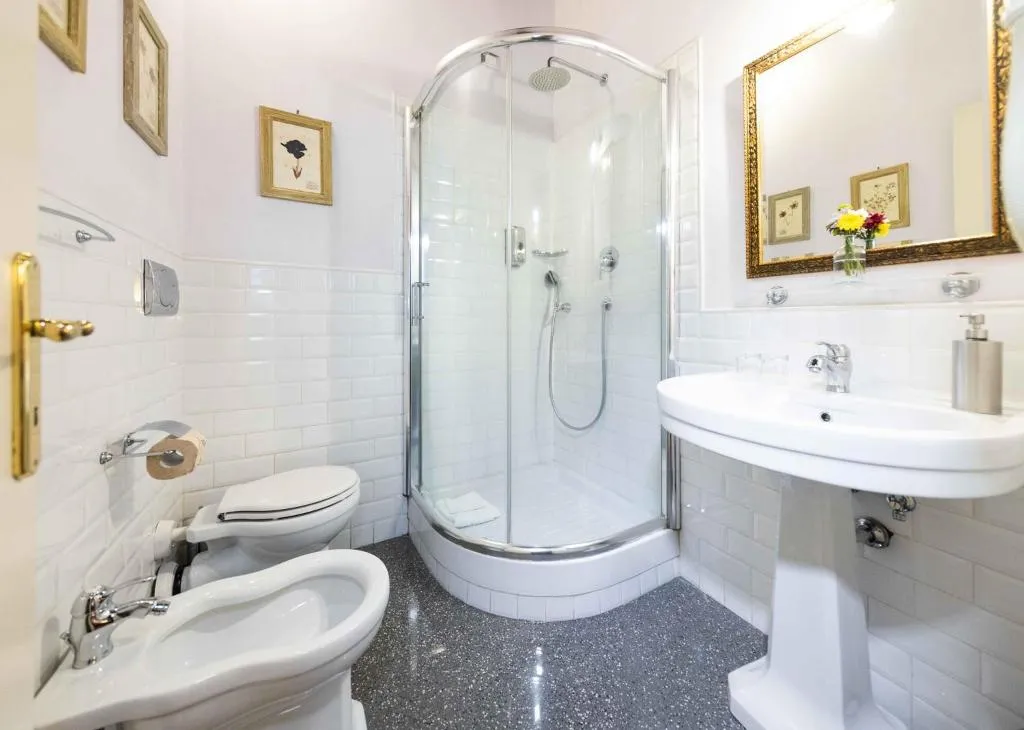QUADRUPLE STANDARD Room, Casa de' Fiori Biscione, Rome