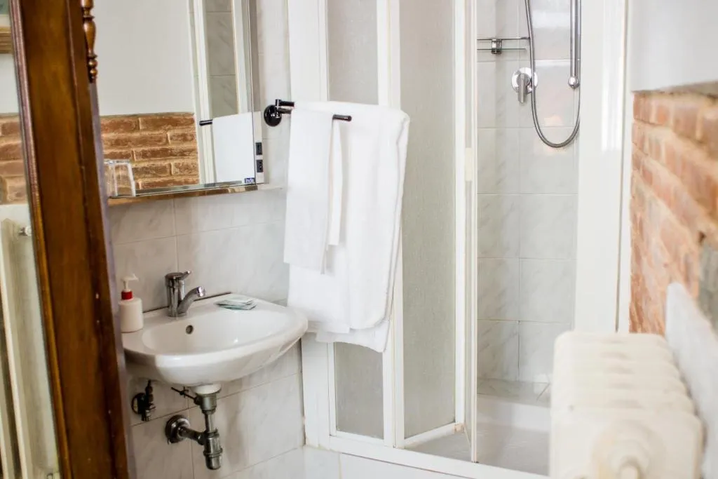 SINGLE WITH SHARED BATHROOM Room, Il Bargellino, Florence