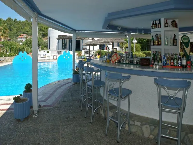Bar, Muses, Skiathos