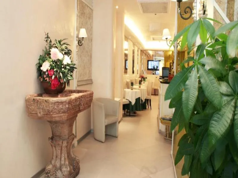 Lobby, Valle, Rome