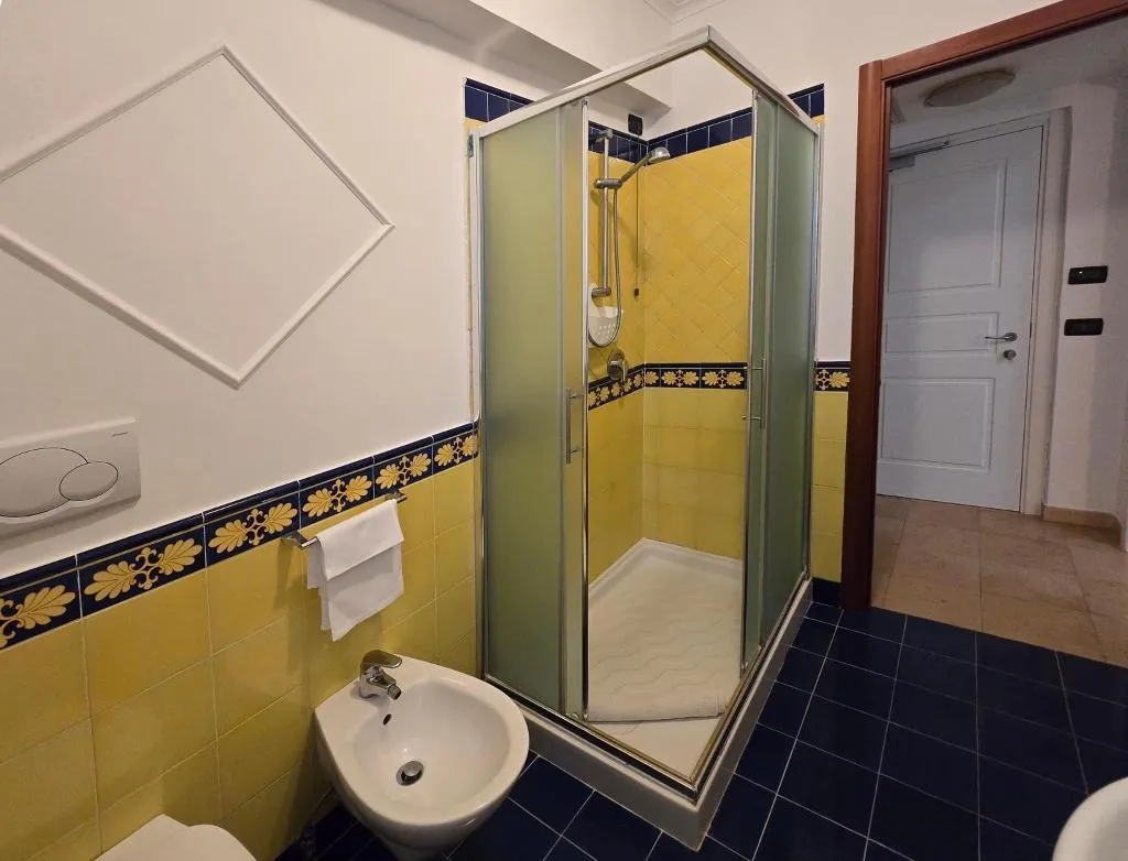 DOUBLE INNER Room, Il Nido, Naples