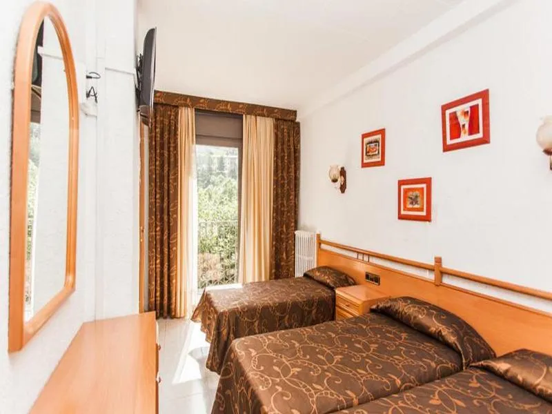 Double or Twin CAPACITY 4 Room, Hotel Catalunya, Barcelona