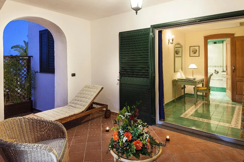 JUNIOR SUITE GARDEN VIEW WITH BALCONY Room, Punta Molino Beach Resort & SPA, Naples