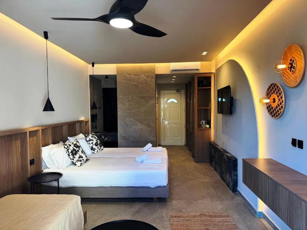 JUNIOR SUITE WITH PRIVATE POOL Room, Argiro Village, Rhodes