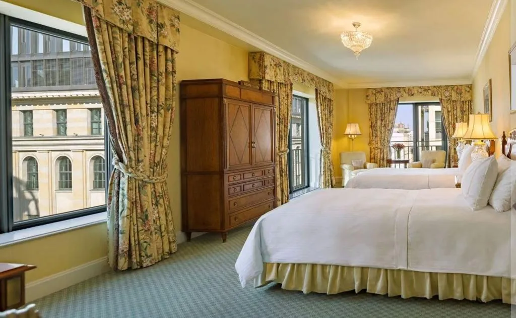 TWIN CLASSIC Room, Regent Berlin, Berlin