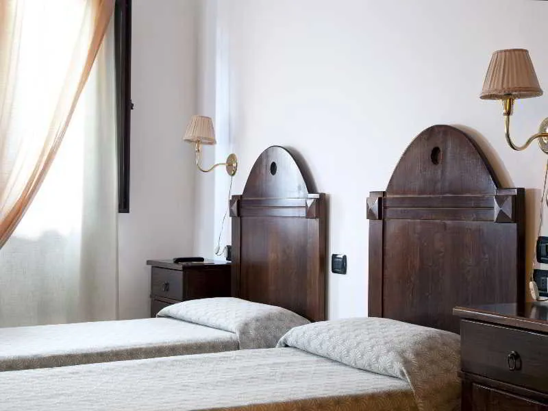 Room, Business Hotel, Naples