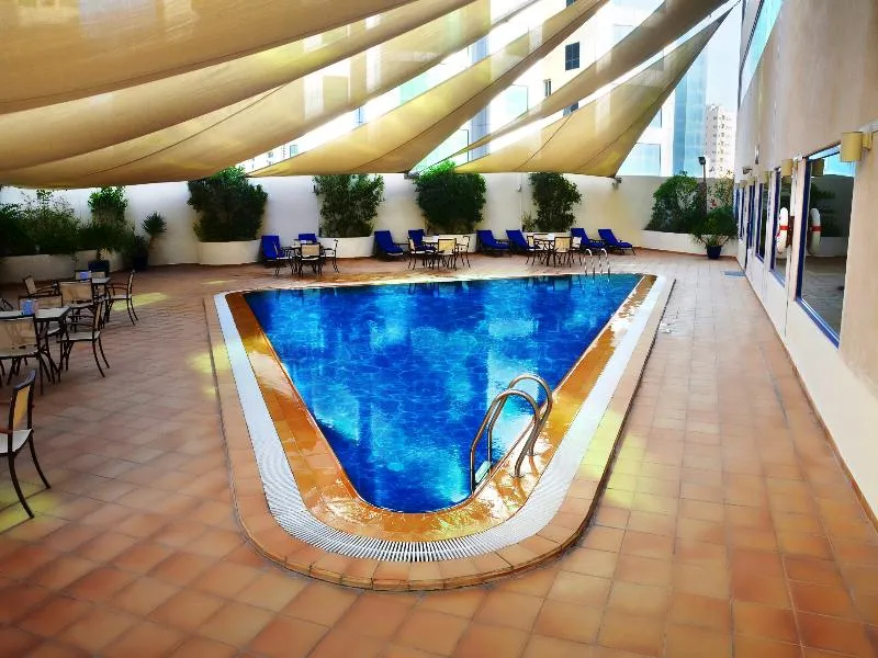 Pool, Swiss Belhotel Sharjah, Dubai