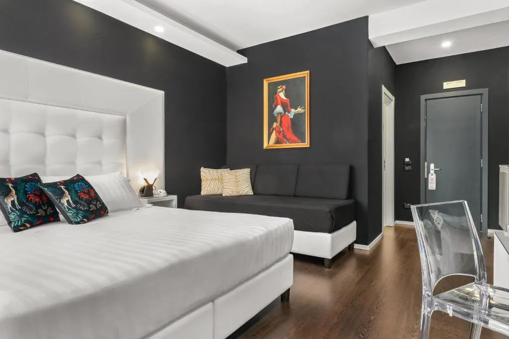 DOUBLE KING SIZE BED Room, Reggia Suite Spa Hotel, Naples