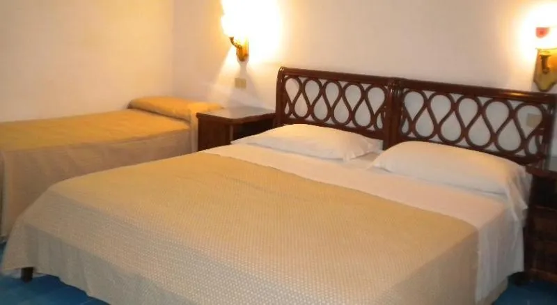 DOUBLE STANDARD Room, Hotel Metropole, Naples