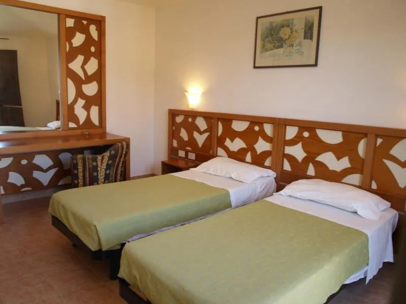TRIPLE STANDARD Room, Club Esse Gallura Beach Village, Olbia