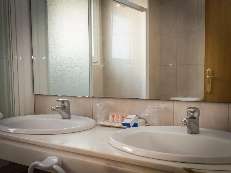 Double or Twin CAPACITY 4 Room, Felipe II, Valencia