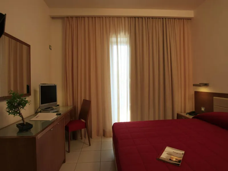 Room, La Costiera, Naples
