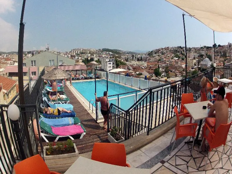 Pool, Surtel, Izmir