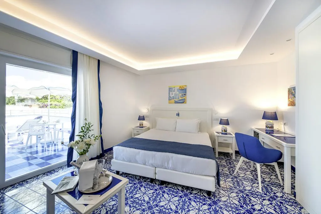 JUNIOR SUITE KING BED NON SMOKING Room, Hotel Terme San Michele & SPA, WorldHotels Distinc, Naples