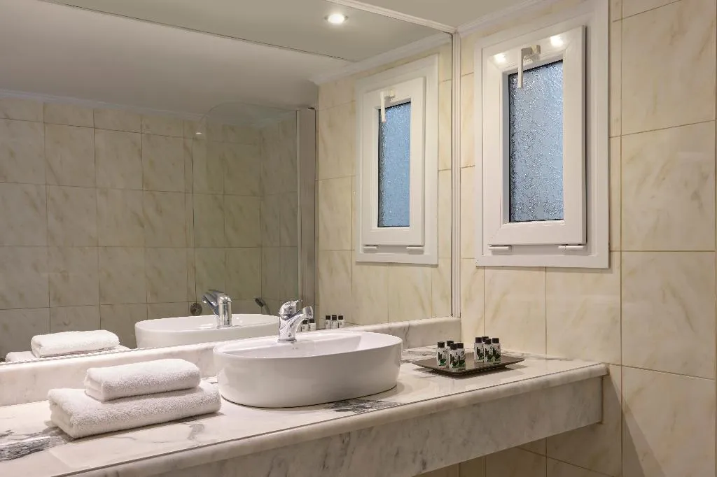 TWIN LAKE VIEW Room, Ariti Grand Hotel Corfu, Corfu